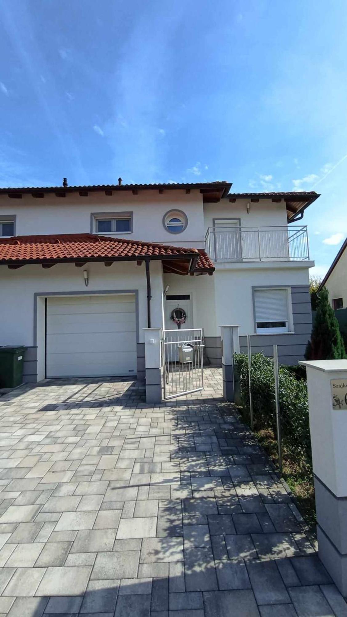 Appartement Klau & Bali Apartmanhaz *
